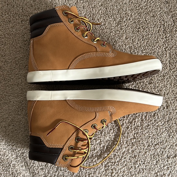 Timberland Dausette Sneaker Boots NIB - Picture 6 of 8